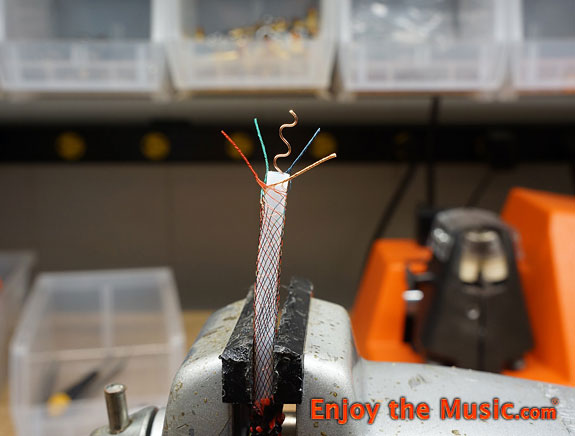 Black Cat 3200 Series Interconnect, Speaker & Digital Cable Review