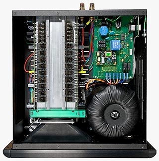 Class� CT-2300 Two-Channel Amplifier