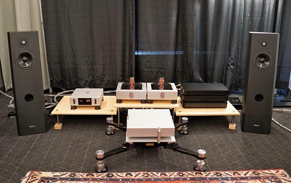 Part 2: Hi-Fi Heaven At The Montreal Audiofest 2025 Audiophile Show  Visiting the 1300 Hallway here at Montreal Audiofest high-end audio event.