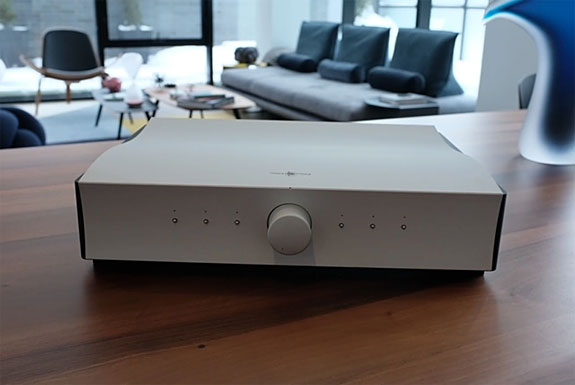 Mola Mola Makua Line Stage Review