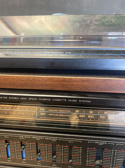 Radio Shack's Realistic System 200 Stereo System Review